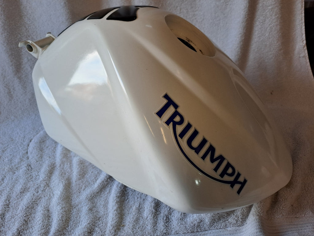Tank til triumph speed triple
