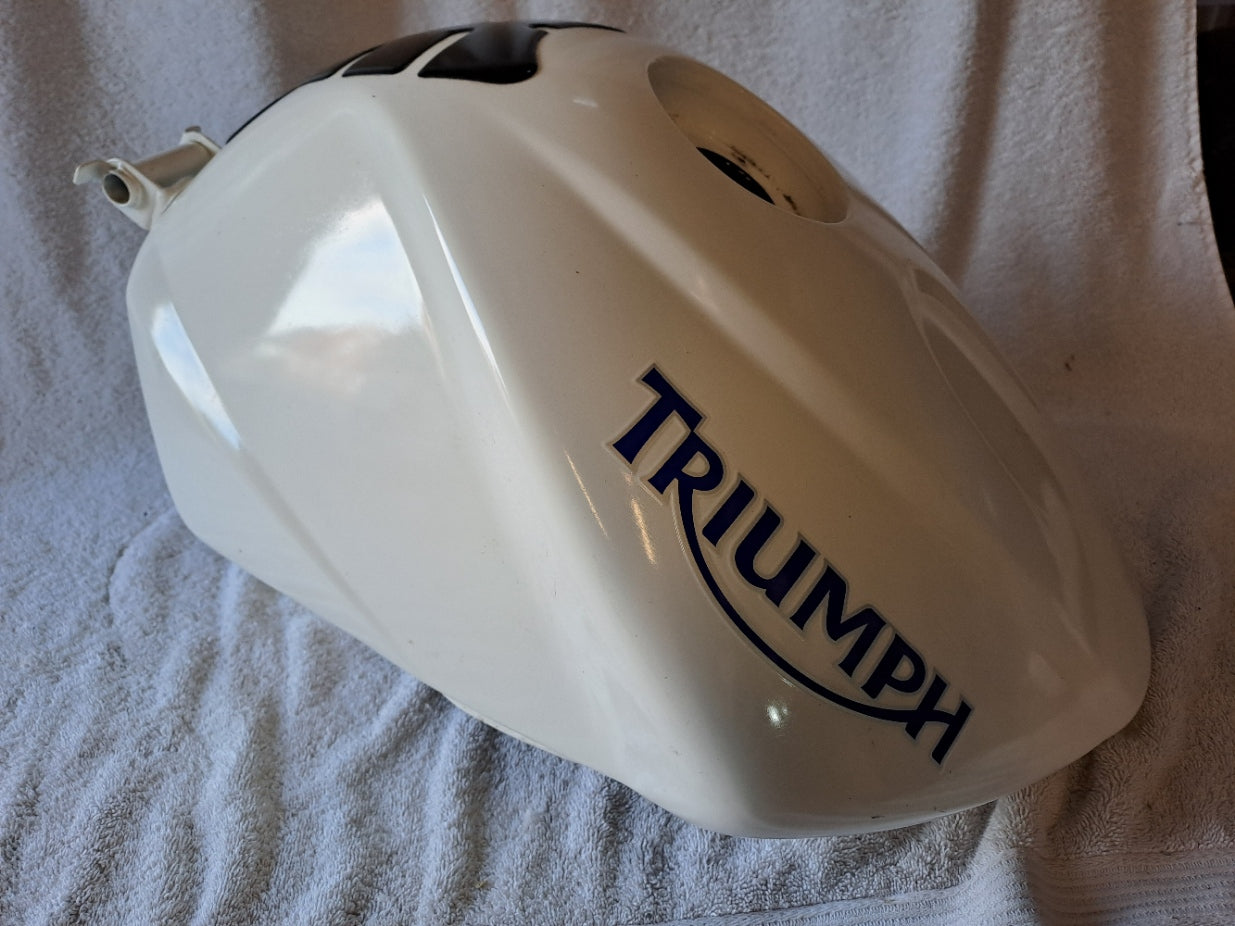 Tank til triumph speed triple
