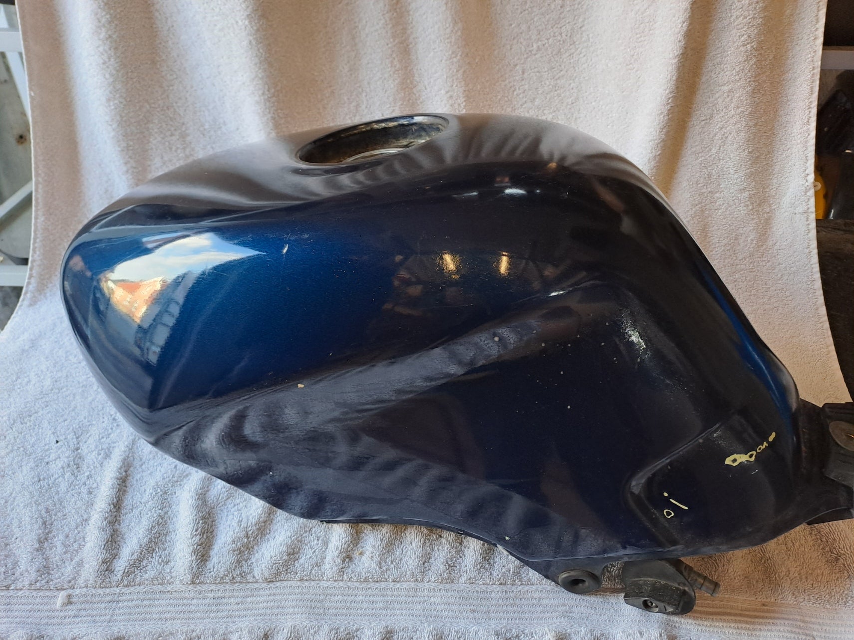Benzintank til Honda NTV 600
