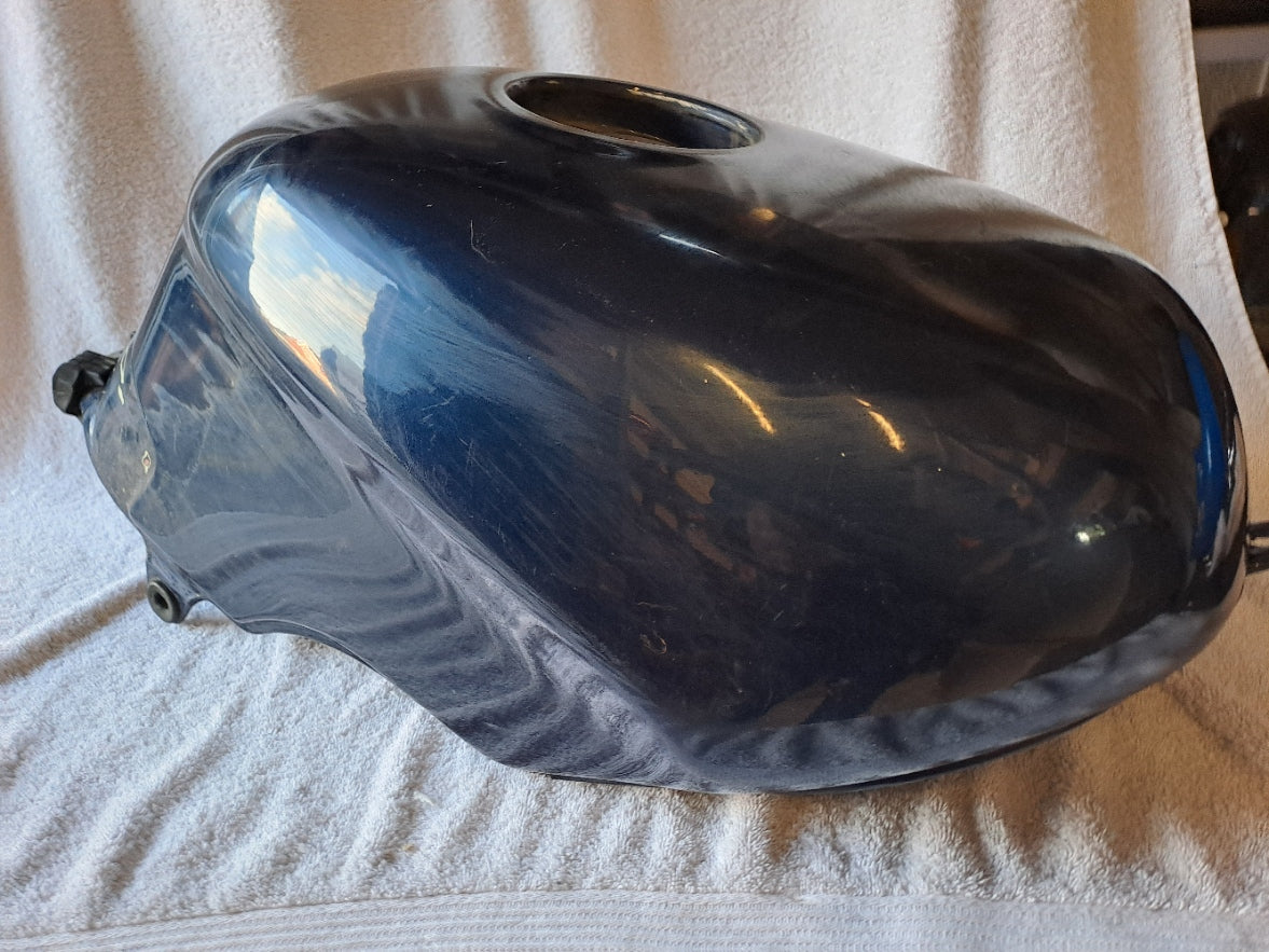 Benzintank til Honda NTV 600
